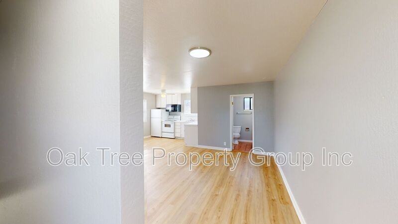 623 F St #11 - Photo 4 of 31