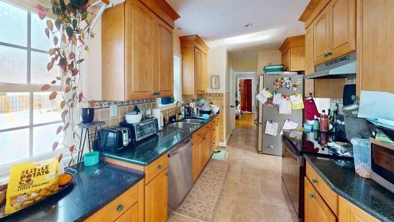 28 Chelmsford Rd - Photo 6 of 11