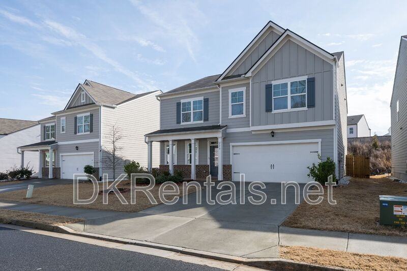 273 Barnwood Ln - Photo 2 of 33