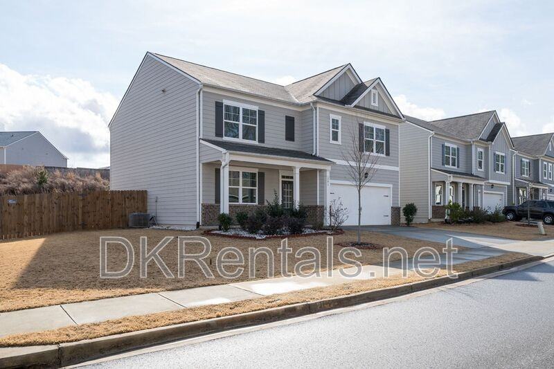 261 Barnwood Ln - Photo 3 of 37