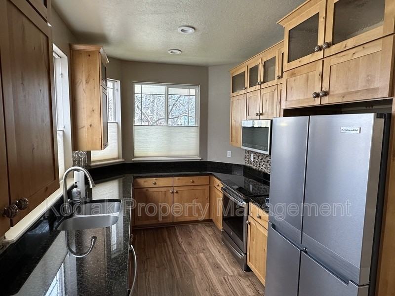 2936 S Garden Farm Ln - Photo 4 of 12