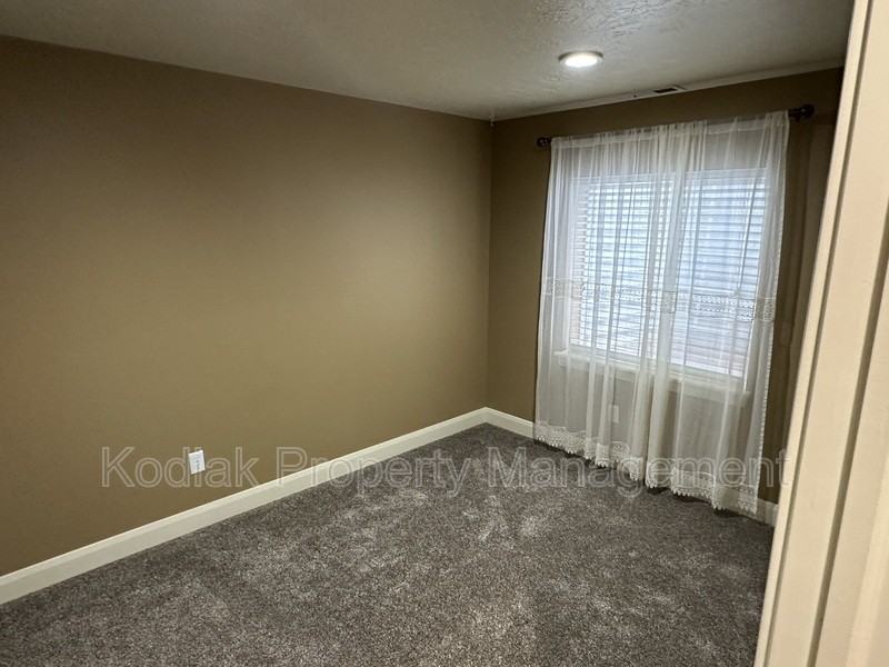 2936 S Garden Farm Ln - Photo 7 of 12