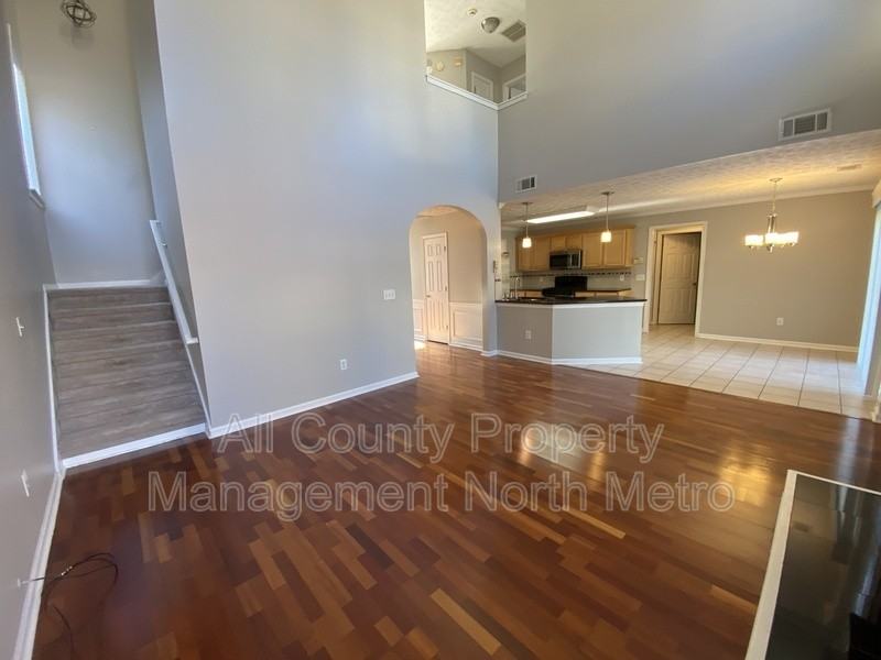 1910 Overland Xing - Photo 3 of 10