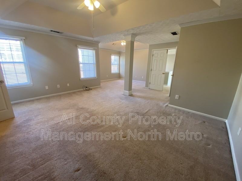 1910 Overland Xing - Photo 7 of 10