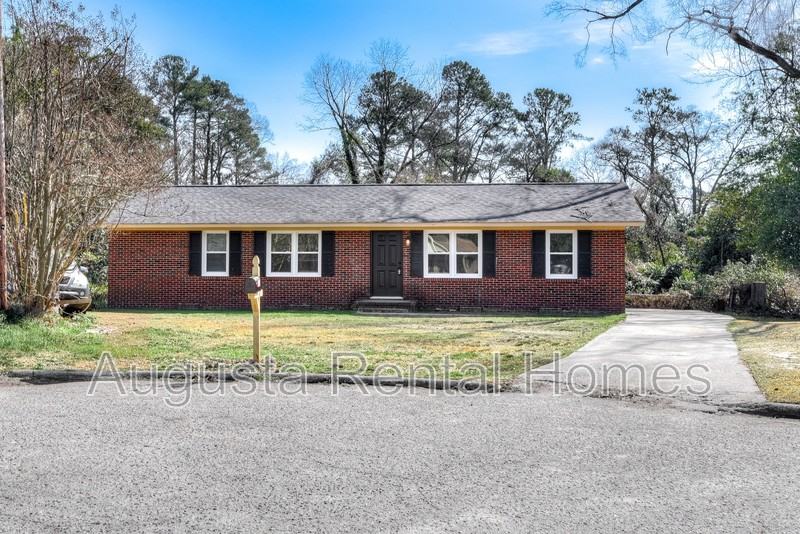 2000 Coleman Ct - Photo 3 of 35