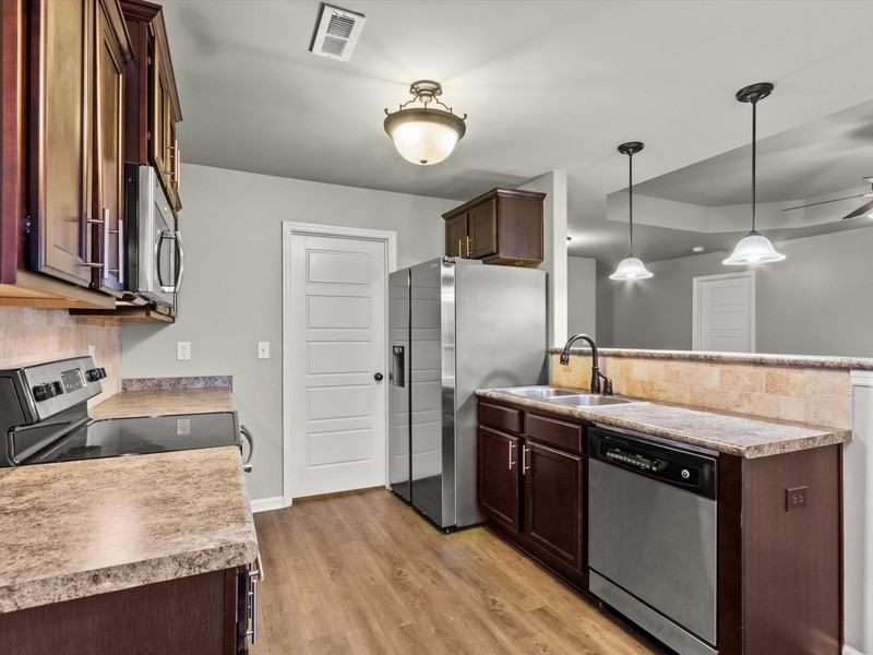 148 Walkers Hill Rd - Photo 6 of 21