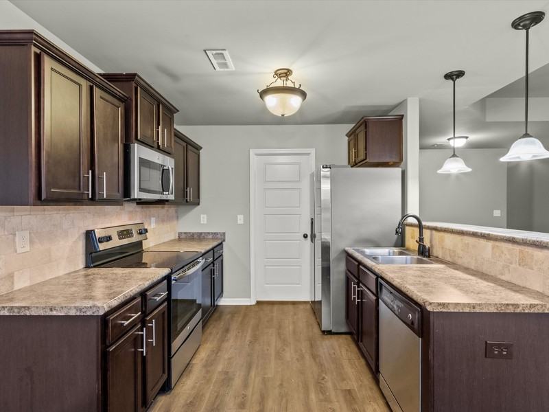 148 Walkers Hill Rd - Photo 7 of 21