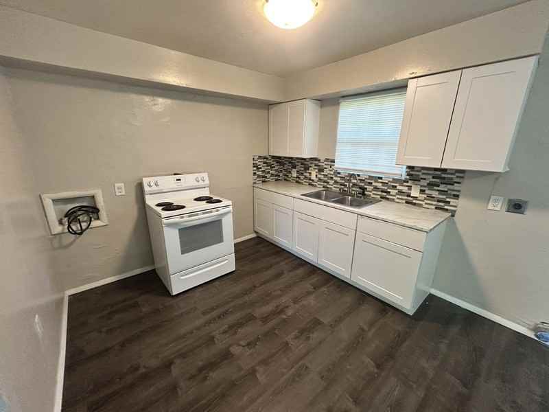 5510 N Johnstown Ave - Photo 3 of 9