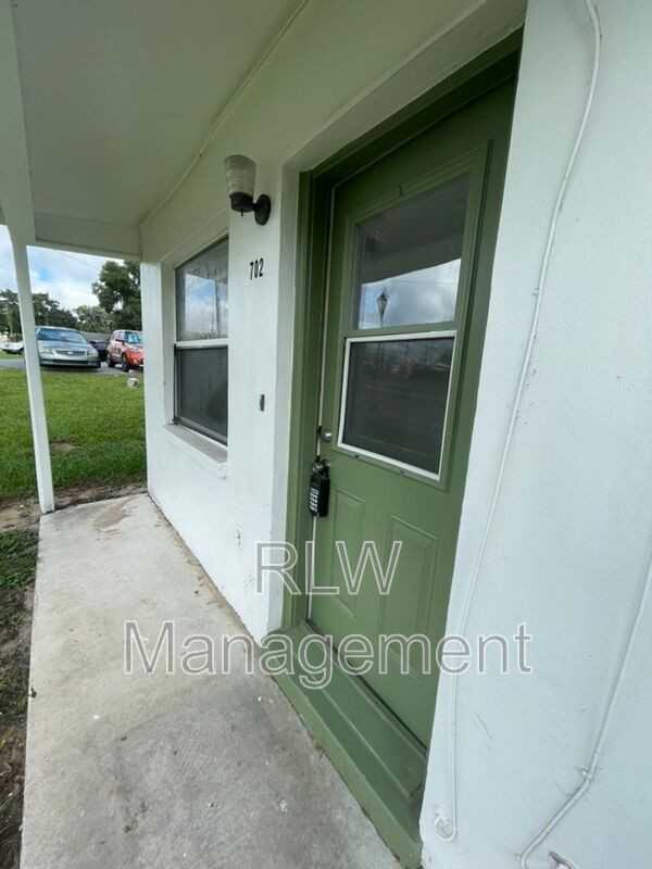 117 Cherry Ave - Photo 3 of 16