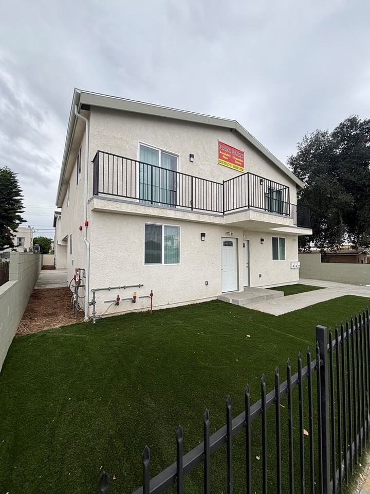 1822 1/2 North Daly Street - Photo 6 of 33