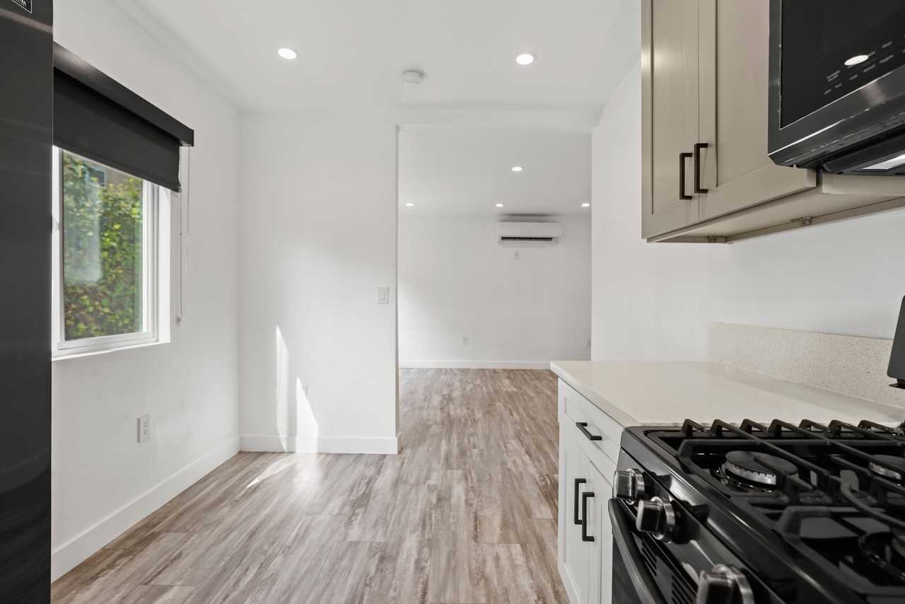 2511 Pennsylvania Avenue #1 - Photo 5 of 40