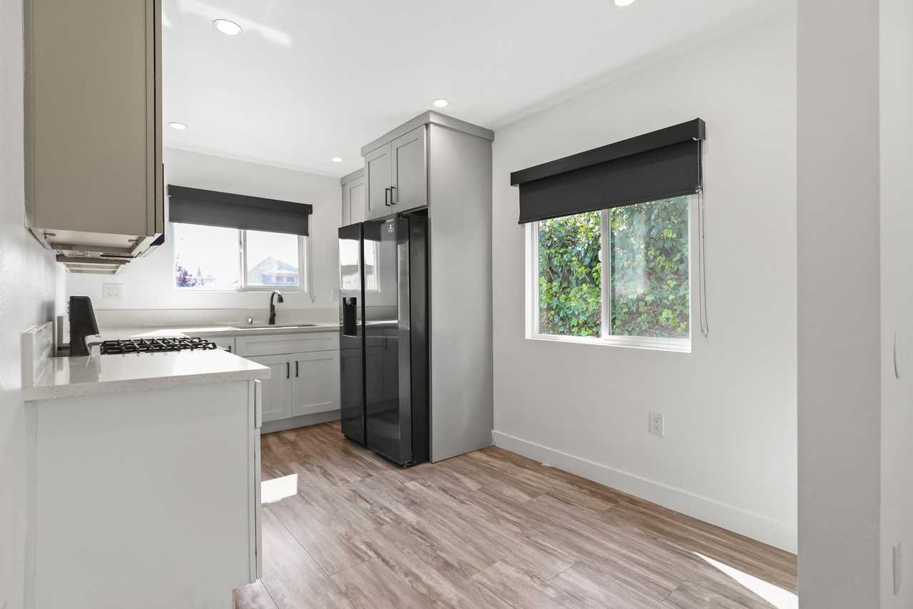 2511 Pennsylvania Avenue #1 - Photo 4 of 40