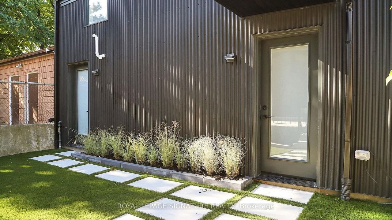 82 Gough Avenue - Photo 5 of 31