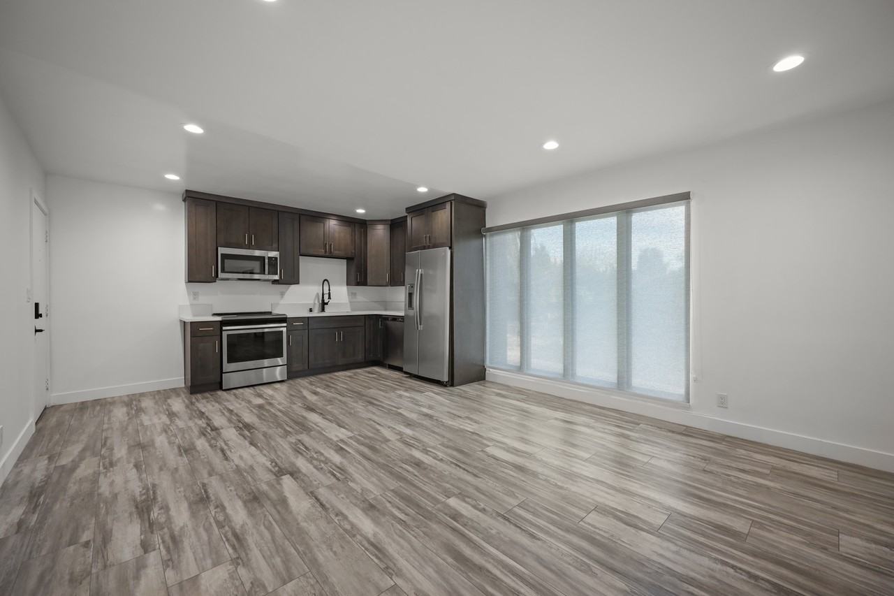 451 Coronado Terrace #4 - Photo 6 of 23