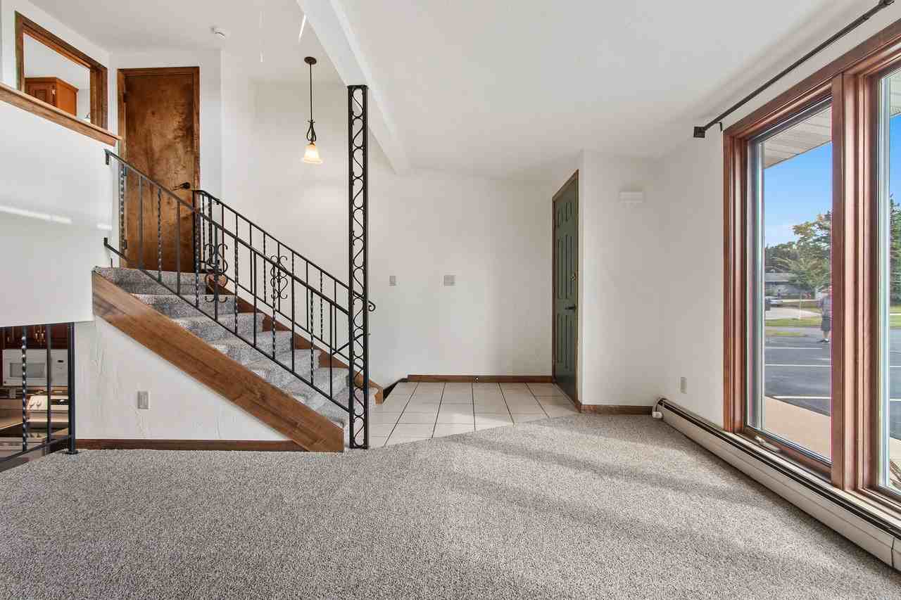 2400-2404 Canter Lane - Photo 3 of 20