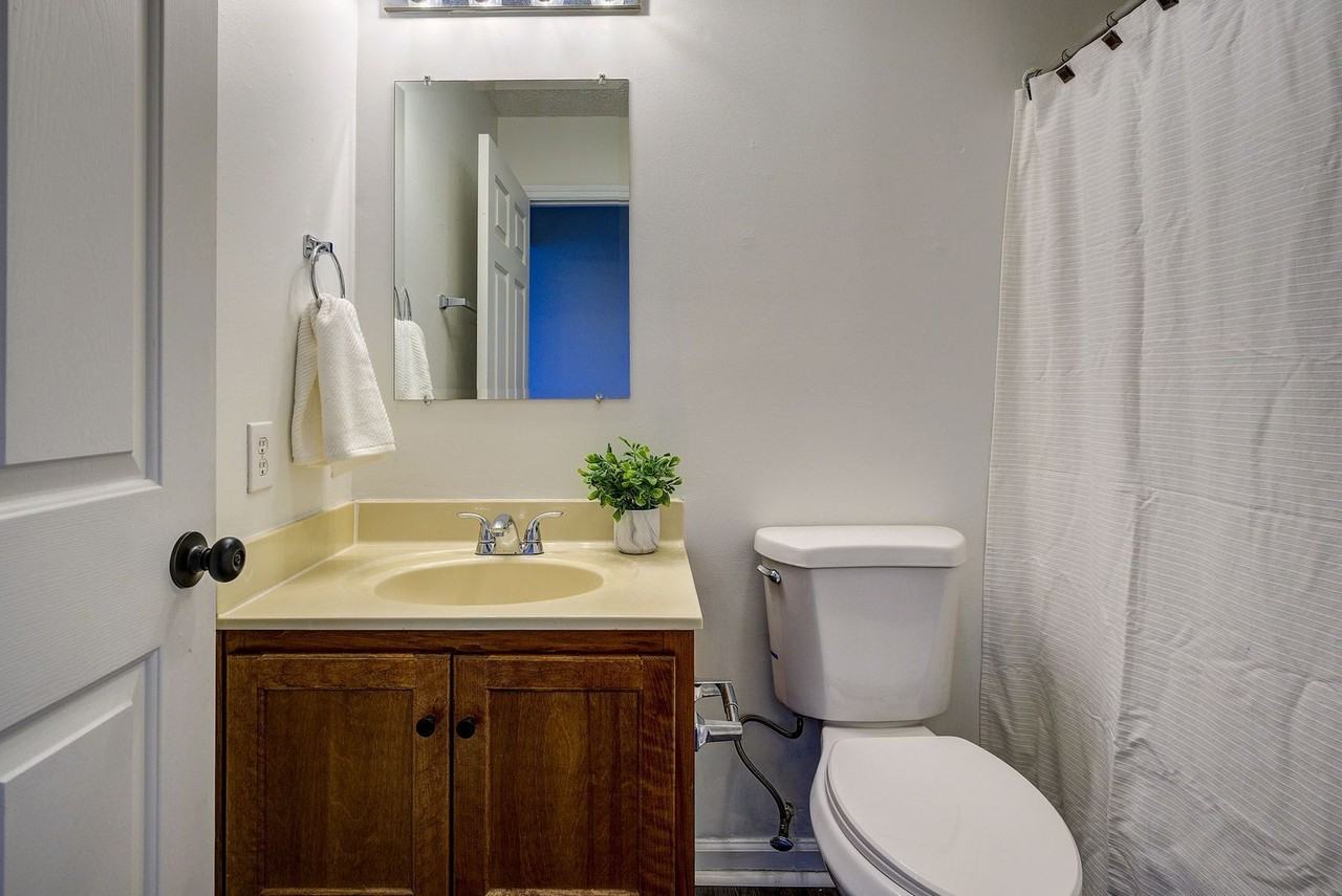 College Heights Rd - JC - 1425 - Photo 7 of 50