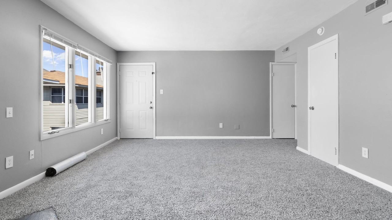 1415 East Ocean View Avenue - Photo 5 of 28