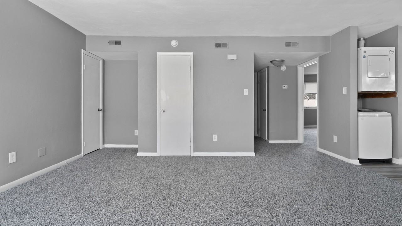 1415 East Ocean View Avenue - Photo 6 of 28