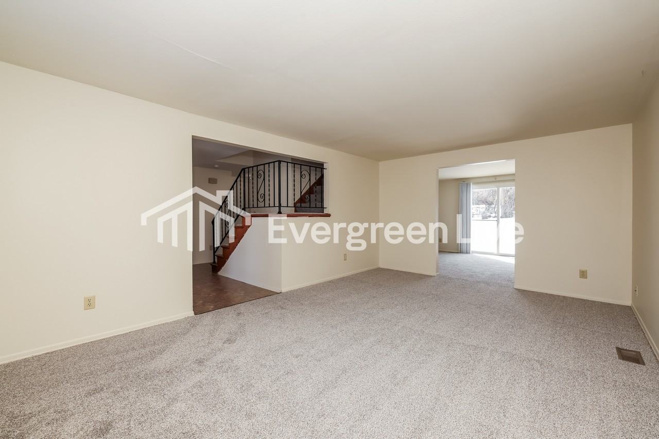 6420 Larcomb Dr - Photo 3 of 15