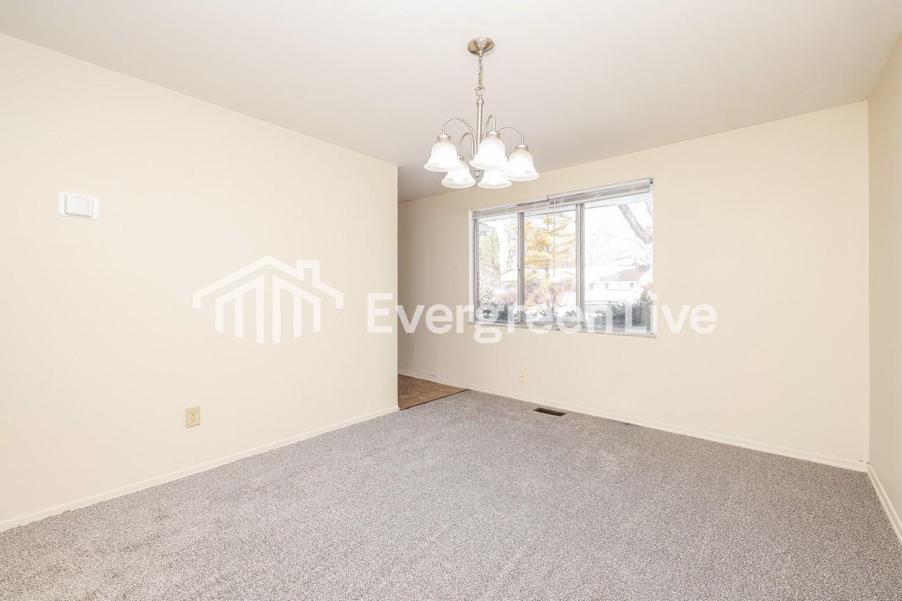 6420 Larcomb Dr - Photo 4 of 15