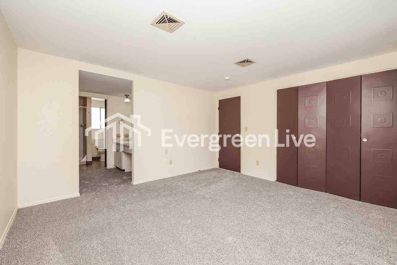 6420 Larcomb Dr - Photo 7 of 15