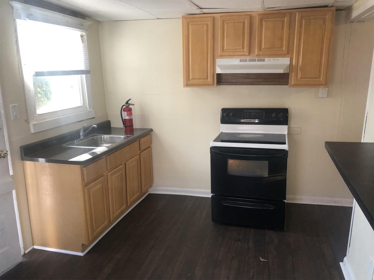 119 N Laurel Street #3 - Photo 3 of 7