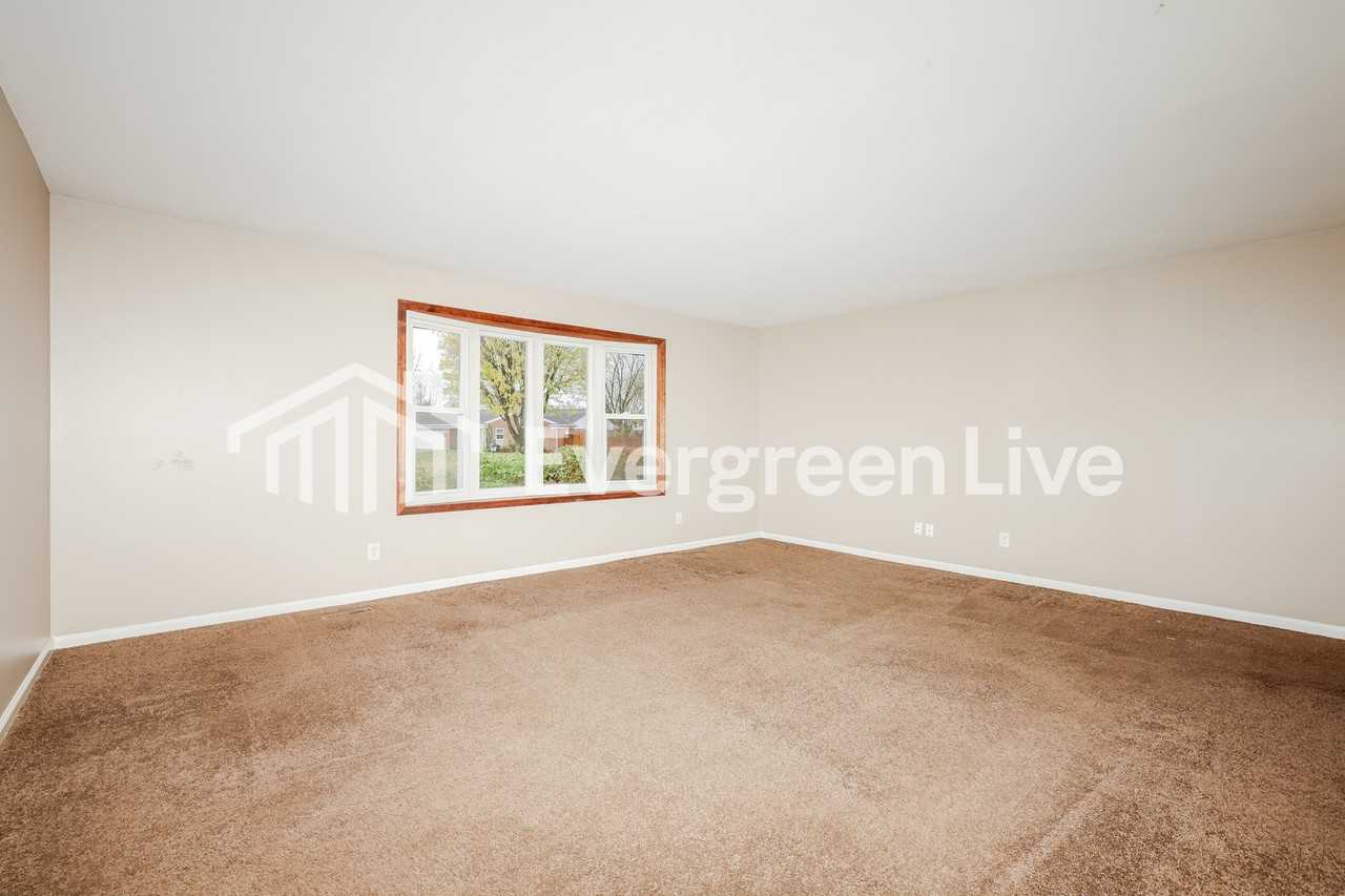 4571 Sylvan Oak Dr - Photo 3 of 15