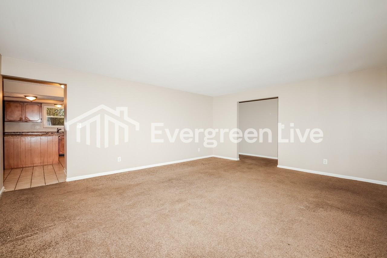 4571 Sylvan Oak Dr - Photo 4 of 15