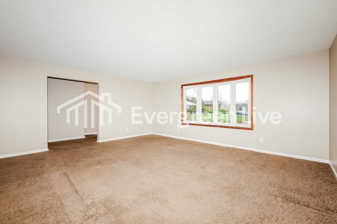 4571 Sylvan Oak Dr - Photo 5 of 15