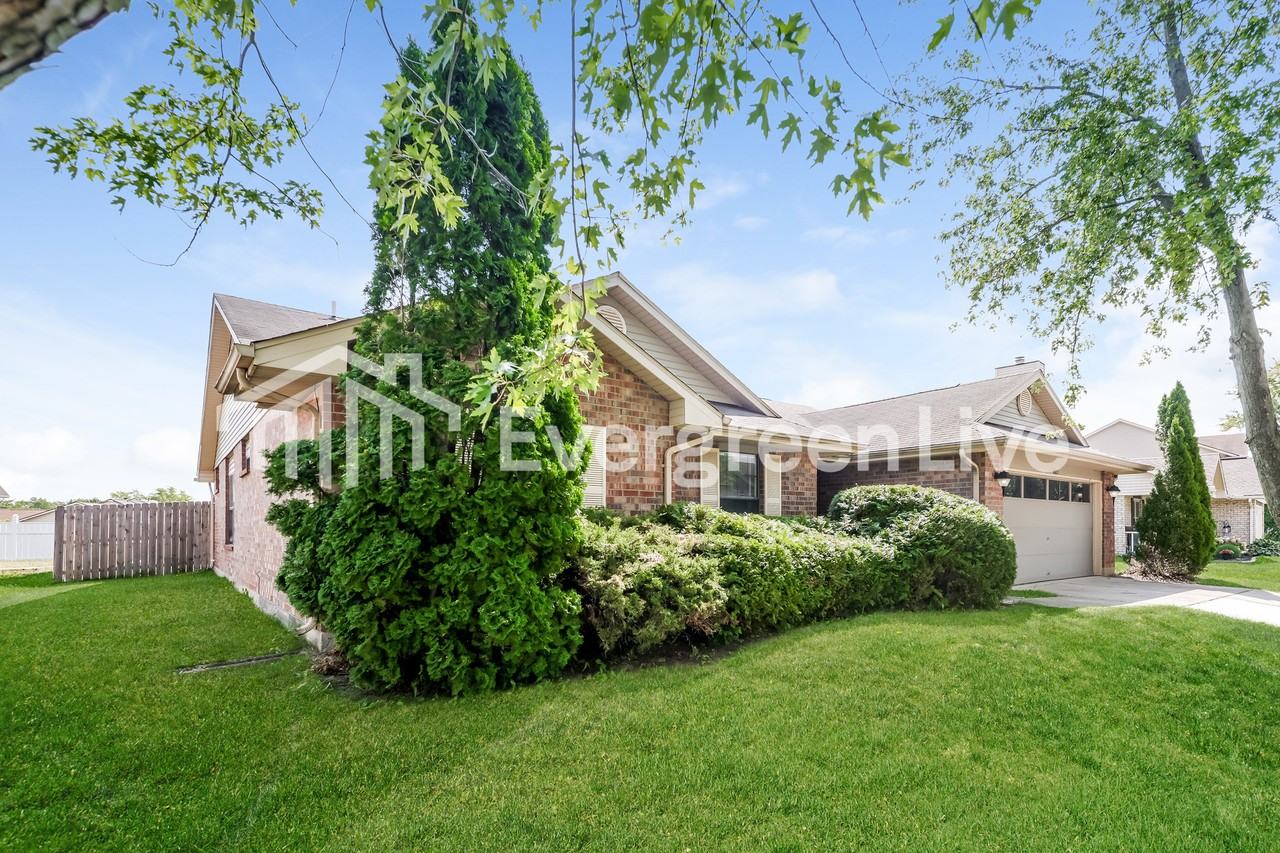 6621 Deer Knolls Dr - Photo 2 of 15