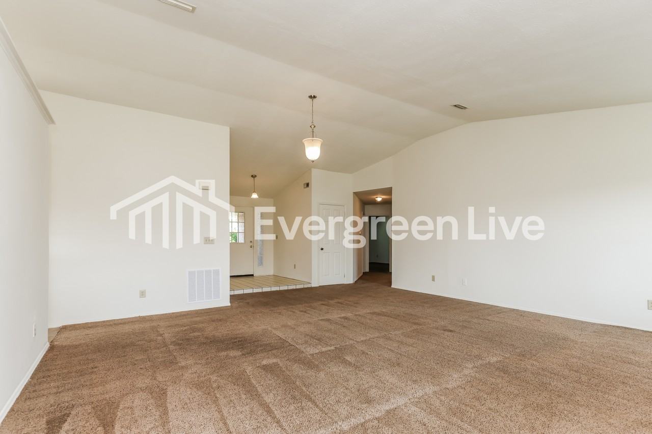 6621 Deer Knolls Dr - Photo 4 of 15