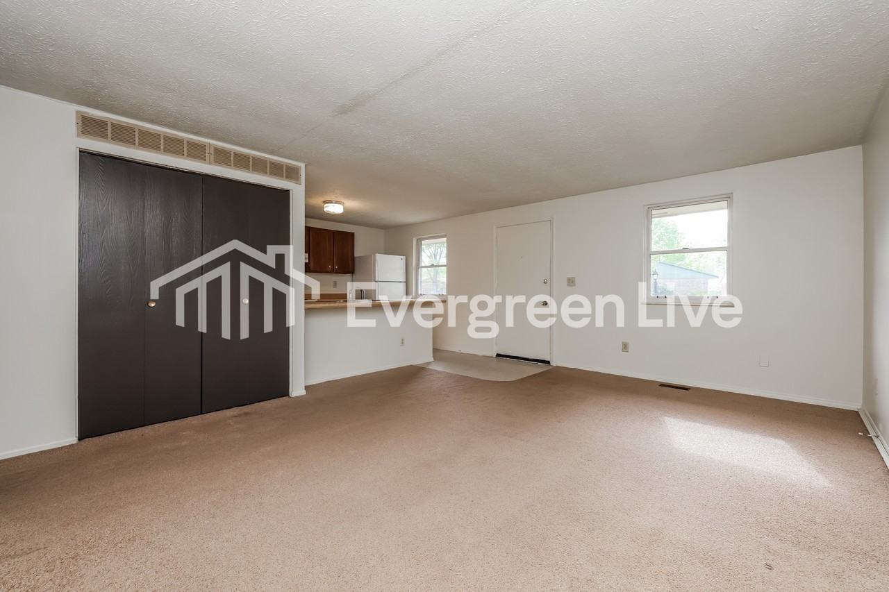 8173 Mount Washington Dr - Photo 5 of 15