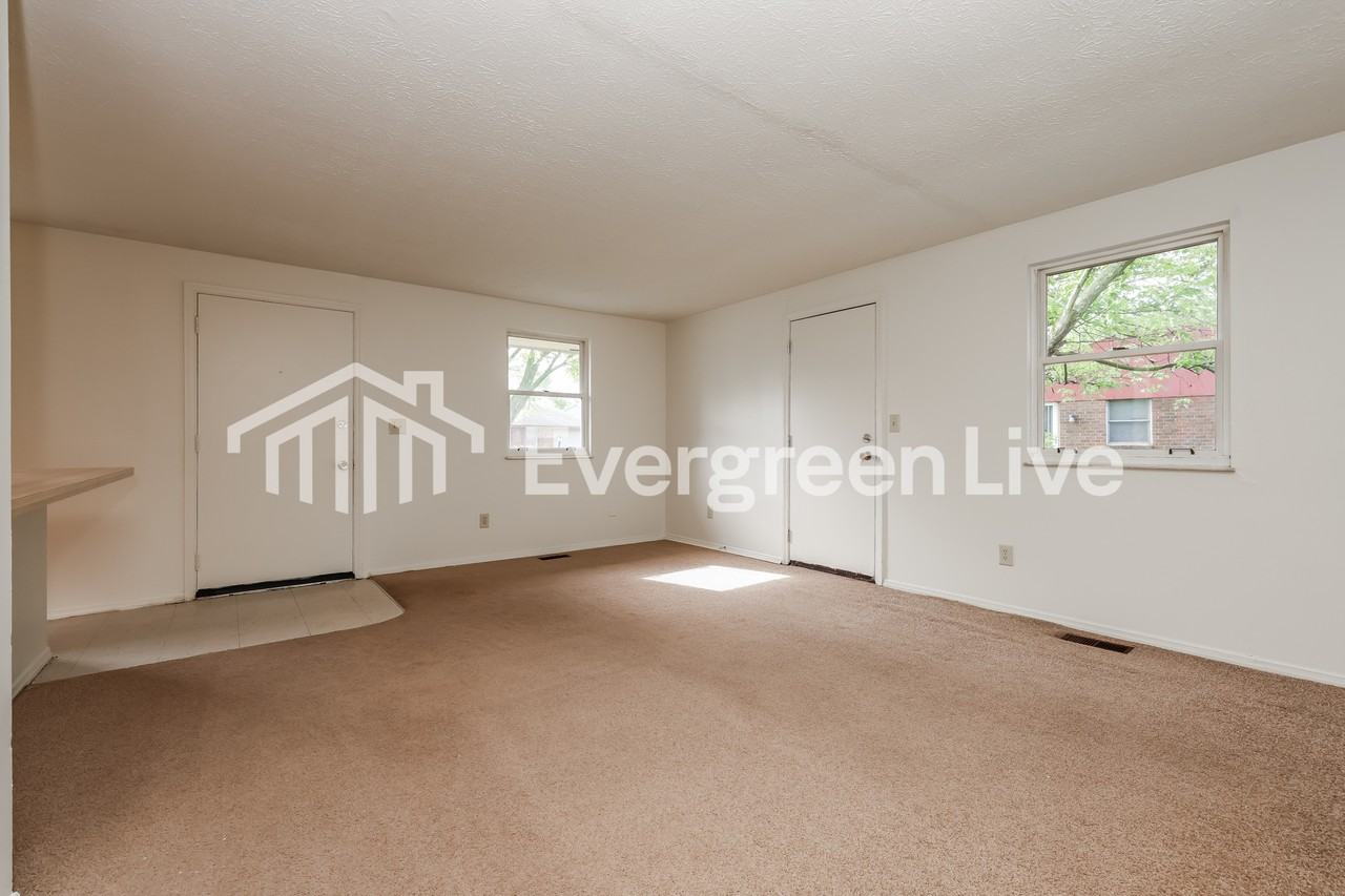 8173 Mount Washington Dr - Photo 6 of 15