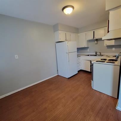 1560 Willis Ave - Photo 4 of 50