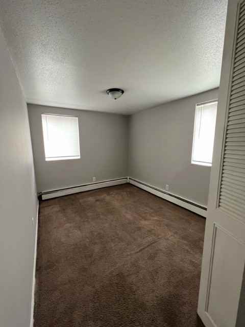 180 Charles Street Northeast - Photo 4 of 8