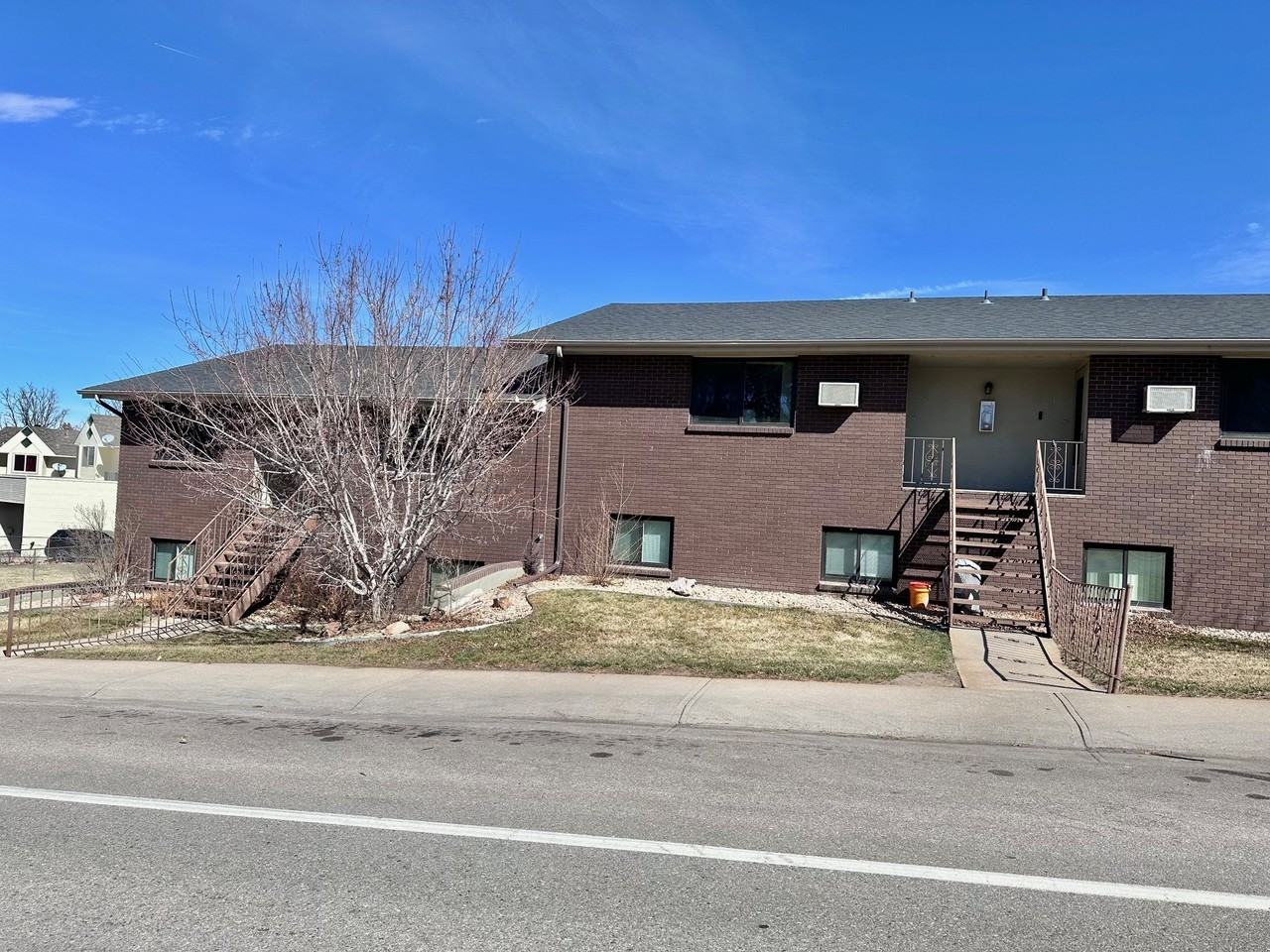 2717 West 22nd Street - Photo 3 of 15