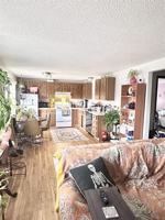 featured image of 1143 E 5th St