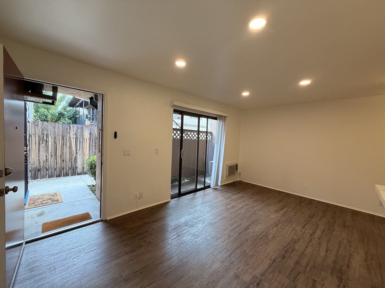 2843 C Street - Photo 3 of 18