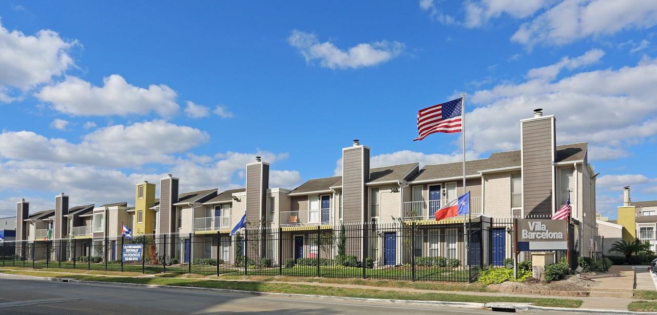 Villa Barcelona - Photo 2 of 29