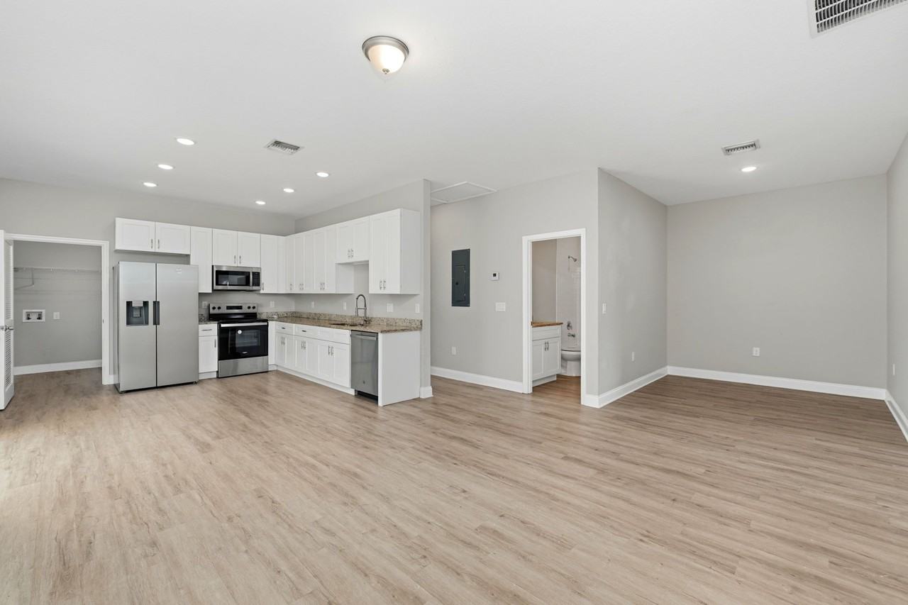 314 Colonade Court Unit A - Photo 2 of 20