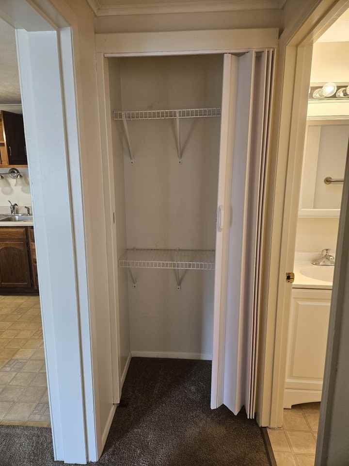 274 Donna Drive - Photo 7 of 11