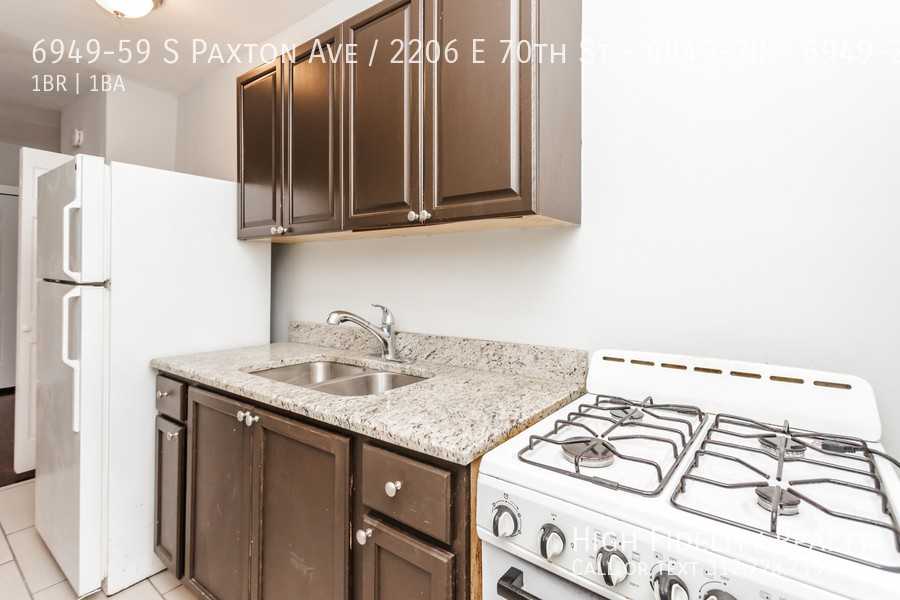 6949-59 S Paxton Ave / 2206 E 70th St - 6949-2B #6949-2B - Photo 6 of 10