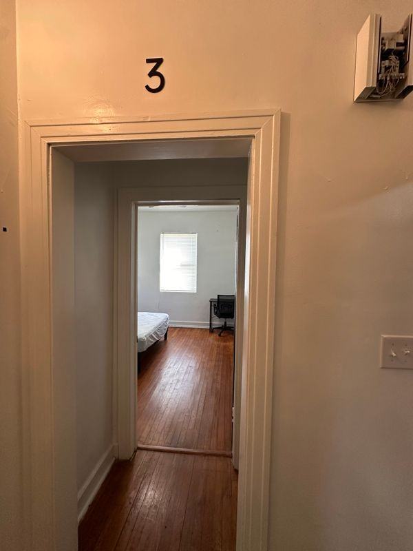 1131 Eastview St - Photo 4 of 19