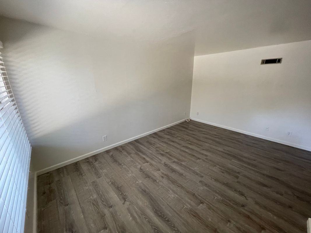 4738 33rd St ##4 - Photo 2 of 6