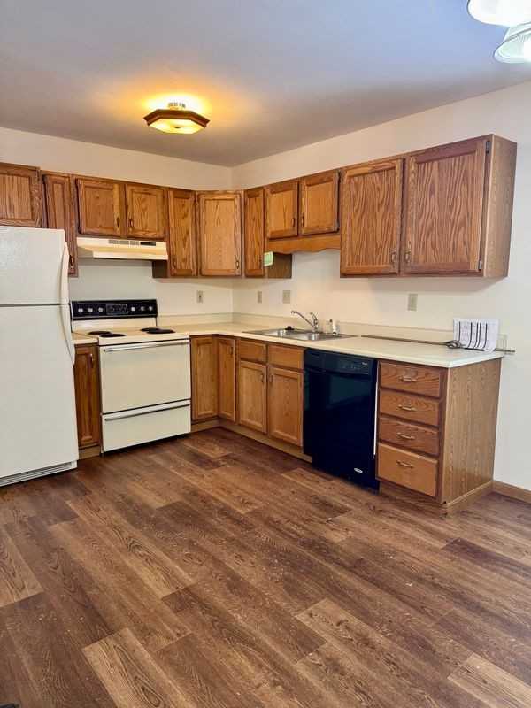 4024 Canterbury Dr - Photo 2 of 12