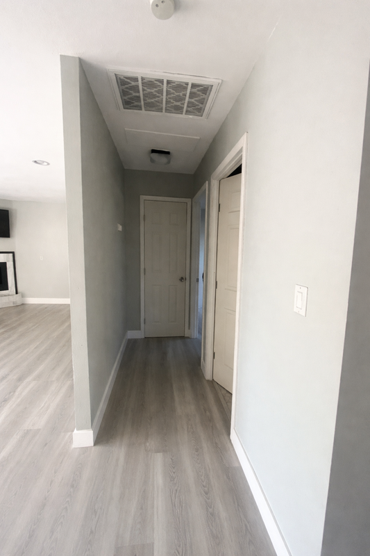 2891 Canyon Crest Dr ##17 - Photo 4 of 9