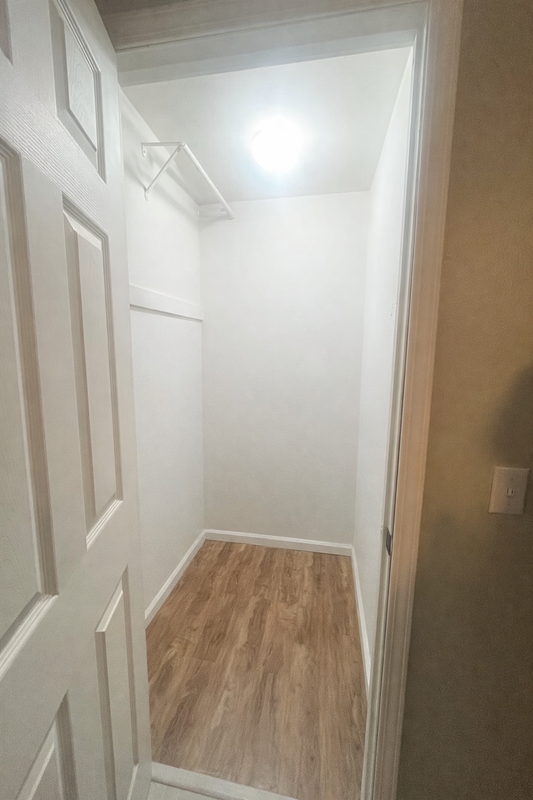 2891 Canyon Crest Dr ##17 - Photo 6 of 9