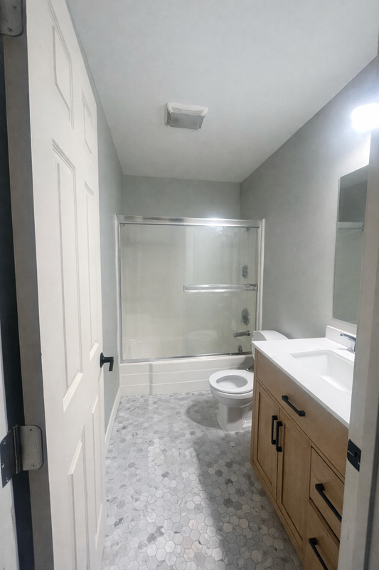 2891 Canyon Crest Dr ##17 - Photo 7 of 9