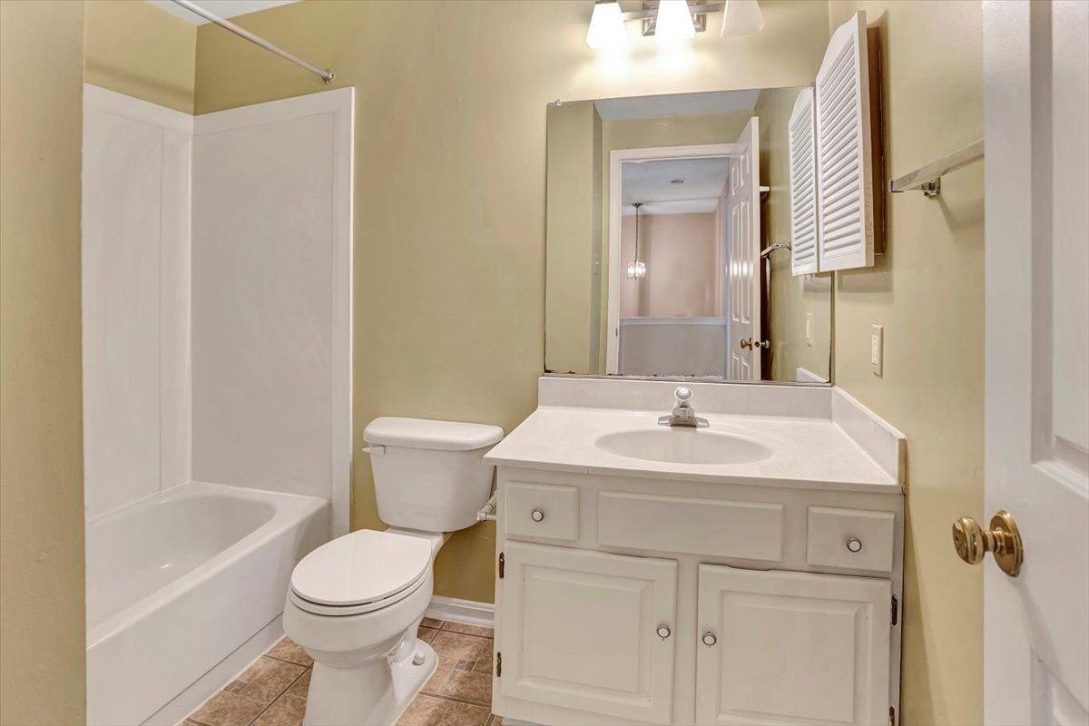 8530 London Bridge Way - Photo 7 of 14