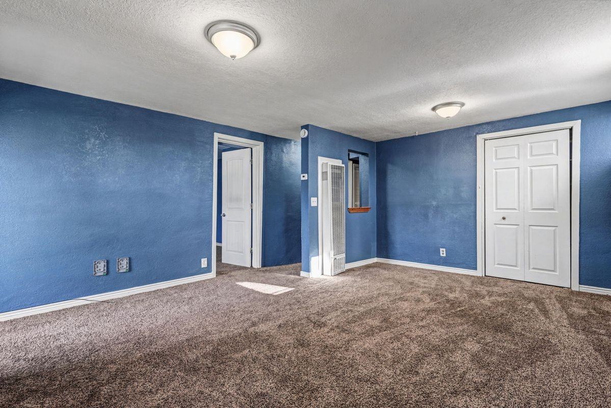 838 W Kiowa St ##2 - Photo 6 of 25